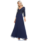 Vestido largo de fiesta elegante azul marino largo hasta el suelo con corte en A Magic Time de W&M